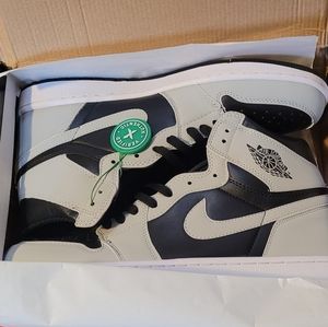 Air Jordan 1 Retro High 'Shadow'